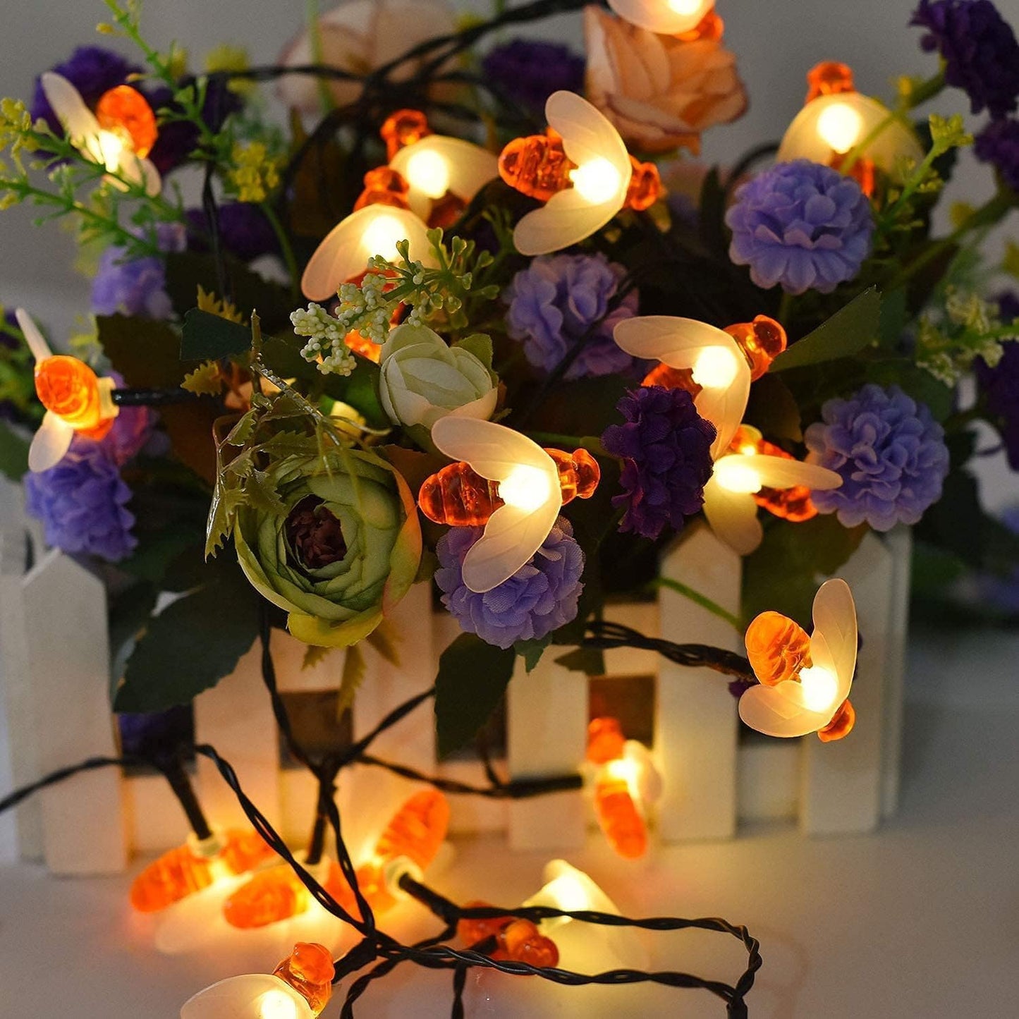 30 LED, 6.5m Solar Powered Cute Bee Design Fairy Lights (Warm White)