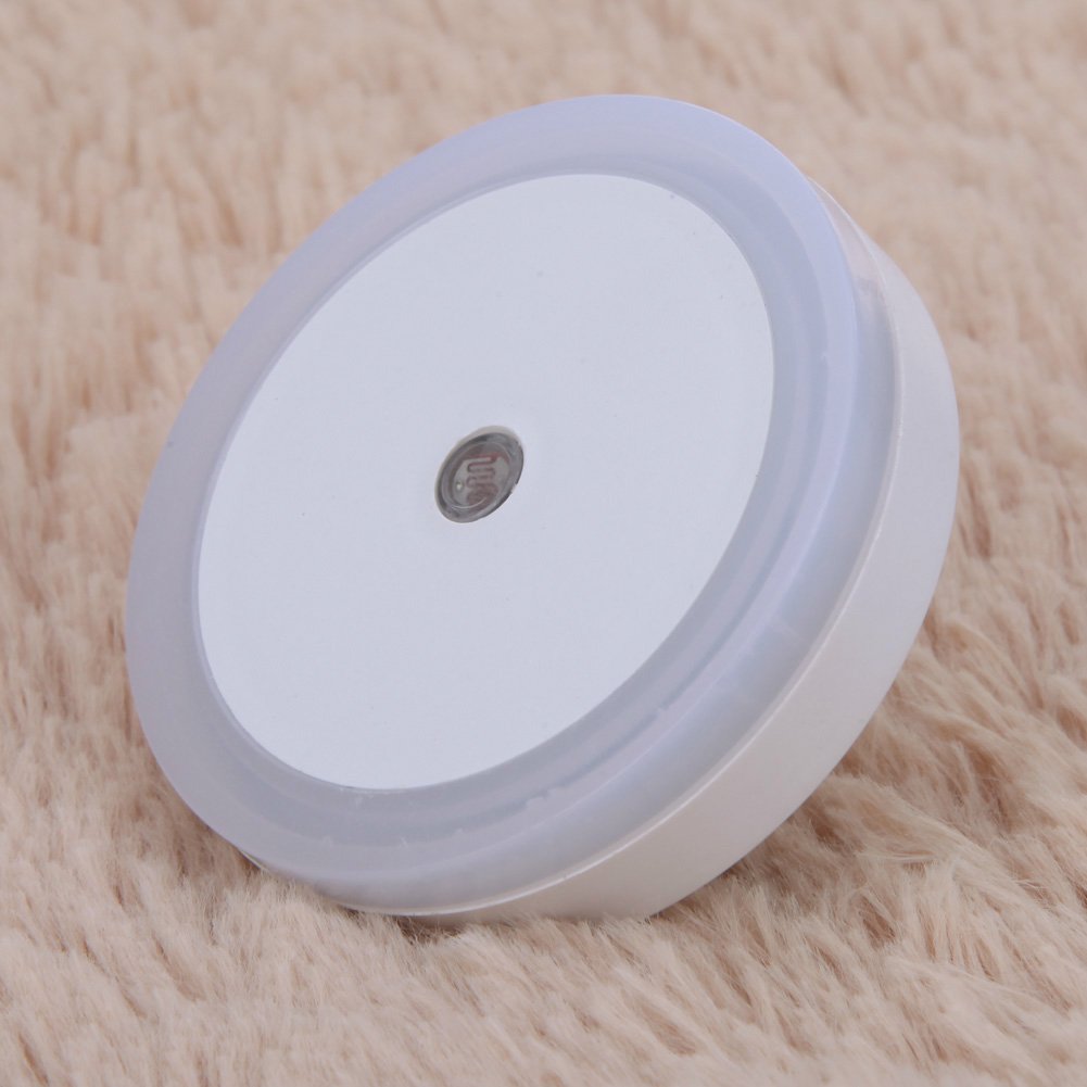 Plug-in LED Night Light With Auto Dusk-To-Dawn Sensor ( Round , White )