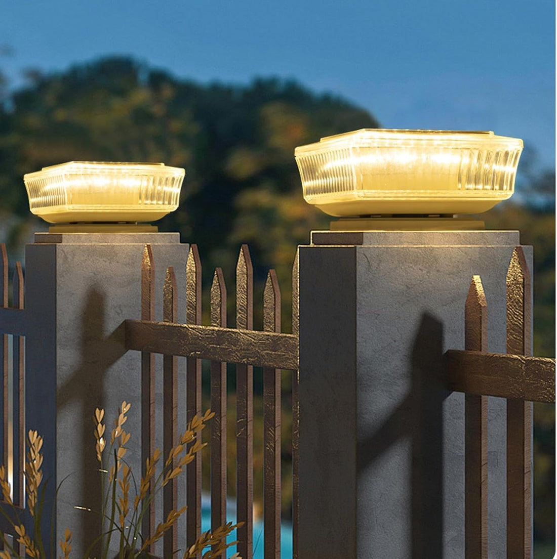 Solar Powered Pillar Light